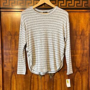 Mm mm mm Girls/Juniors Size Small casual Relaxed 3/4 Sleeve Blouse nwt